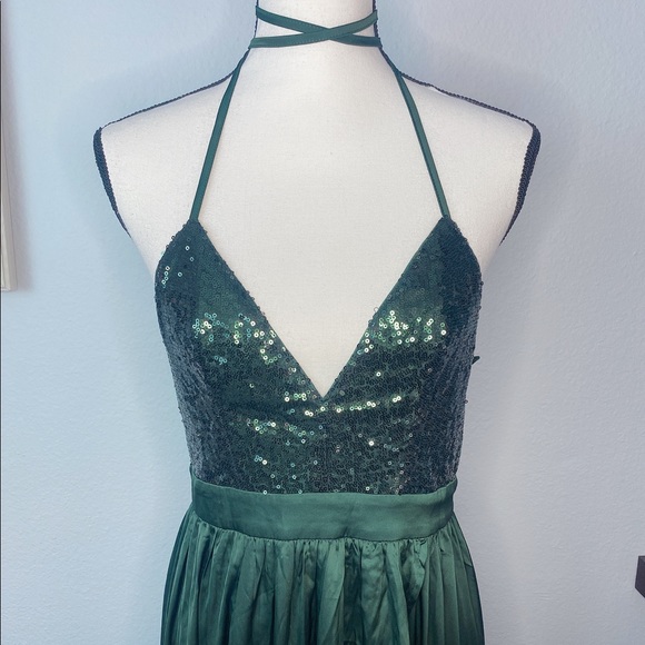 14S. SHEIN sequin maxi halter dress M - Picture 3 of 9